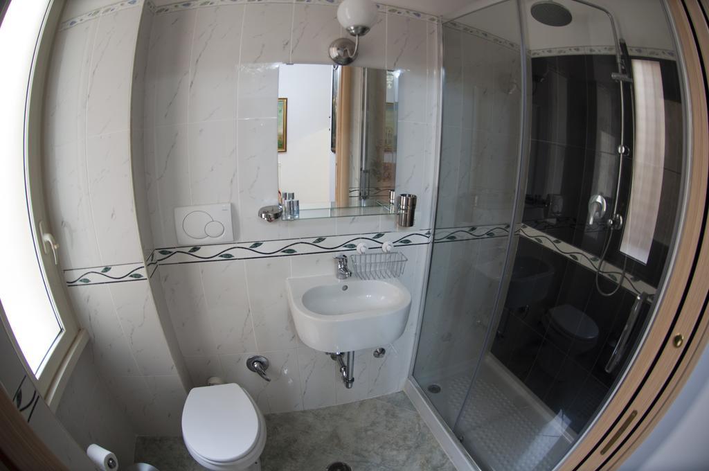 Casavamica Apartment Rome Bagian luar foto